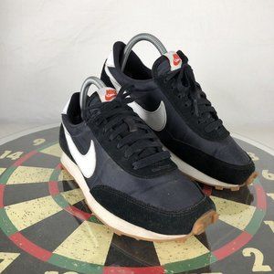 Nike Daybreak Black White Waffle Sole Athletic Running Sneakers Shoes Women 7
